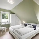 Ferienhaus Snueues Hues 2 *