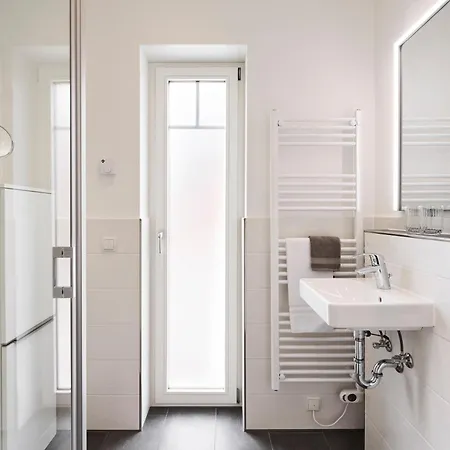 Snueues Hues 2 * Вик-ауф-Фёр